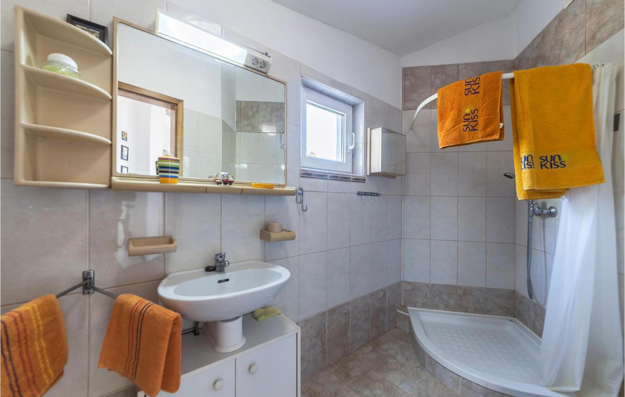 Beautiful Apartment In Barbariga With Kitchen Экстерьер фото